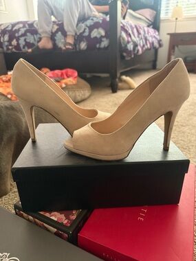 Kelly & Katie Beige Suede Peep-Toe Heels